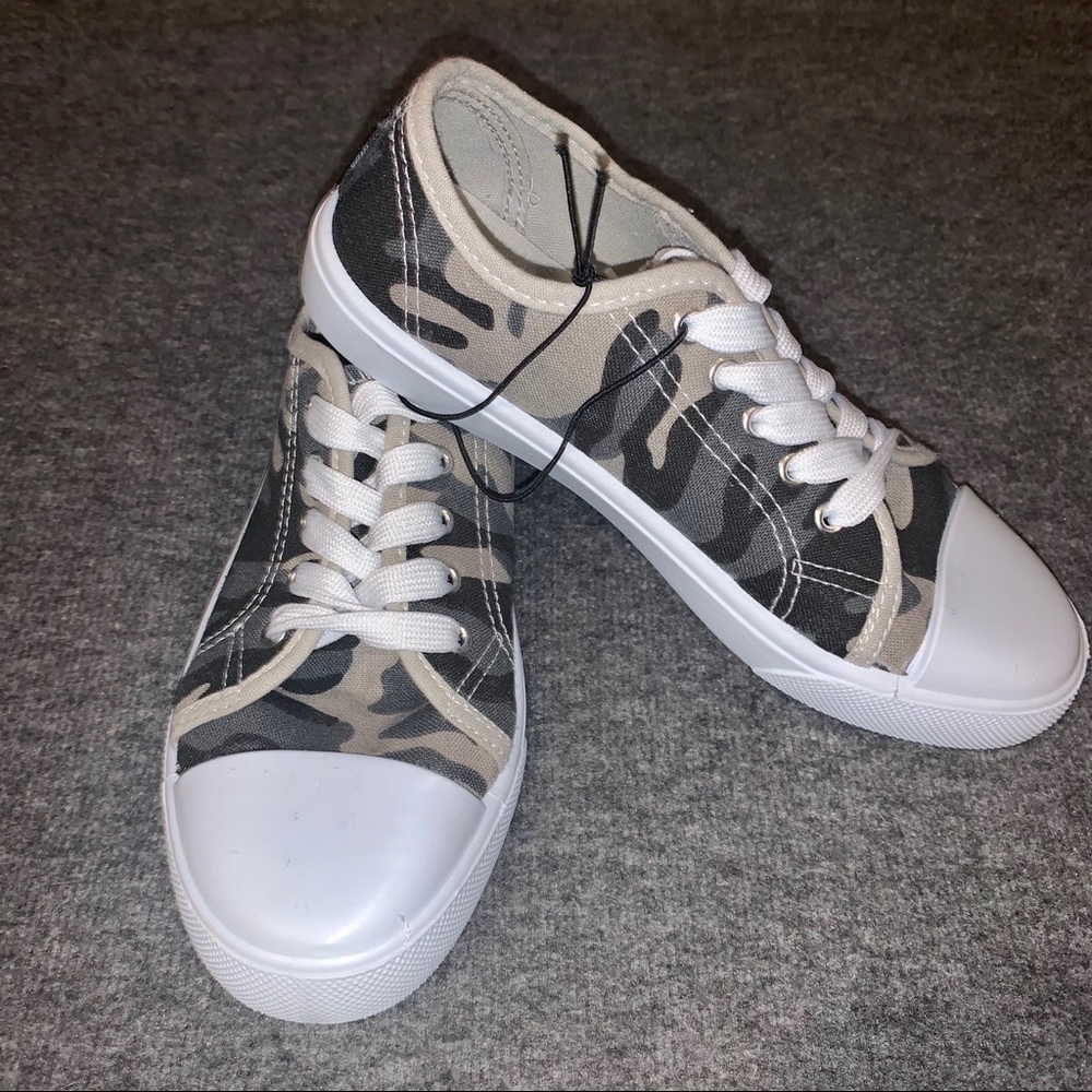 OT Revolution Camouflage Sneakers